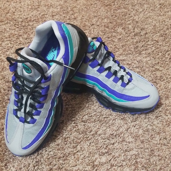 nike air 95 size 6